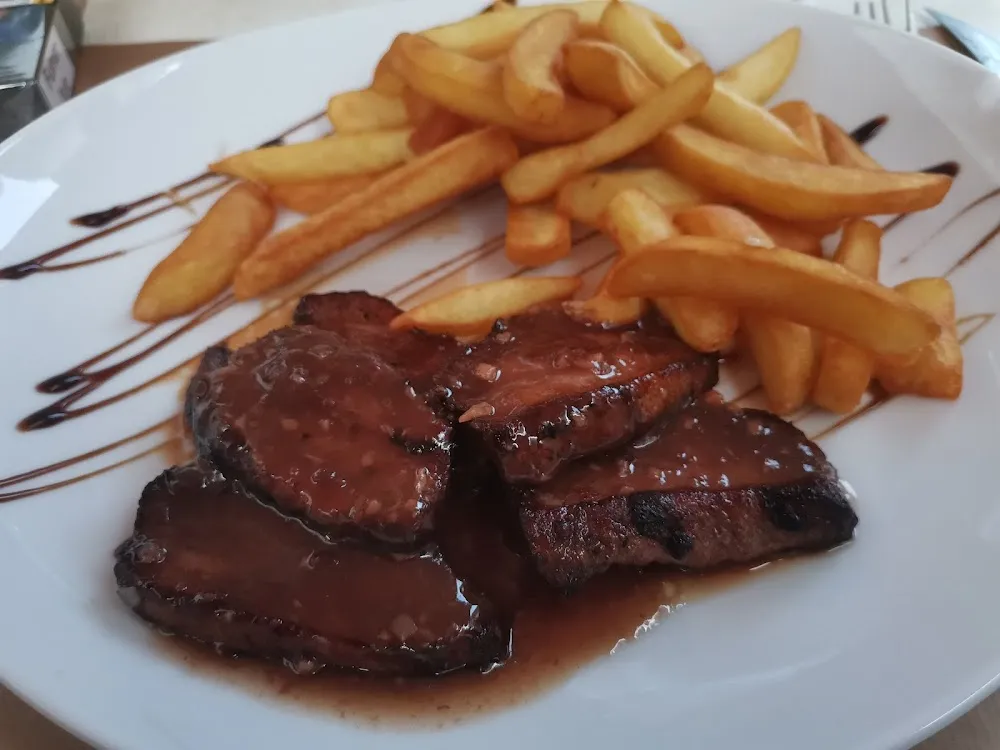 Magret de Canard Sauce Échalote